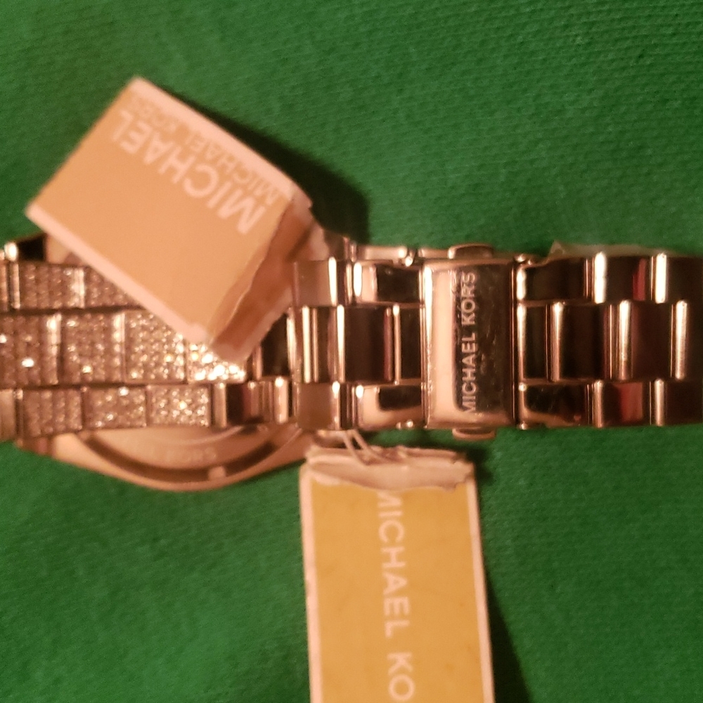 Watch - Picture 4 of 6